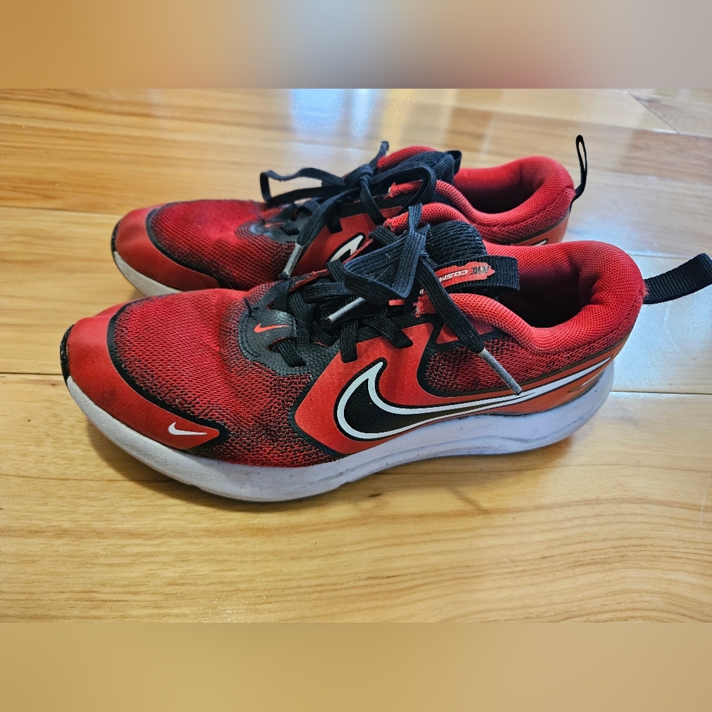 Nike Kids Red and Black Sneakers